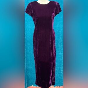 Elegant Purple Velvet Dress with Bow by D.L. sz 12